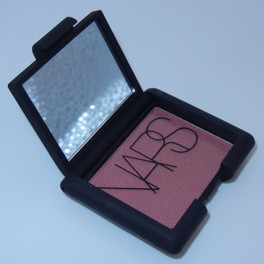 BD 2 for 40$ - NEW - Nars blush 4g in Goulue